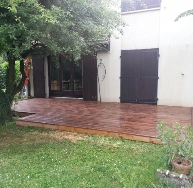 ER Bois - Jarrie - Terrasse en Douglas brun